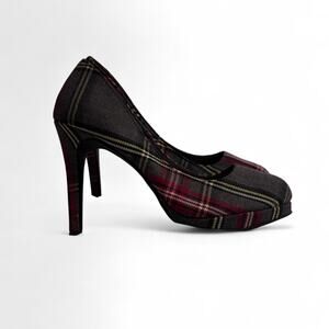 Grey plaid heels size 7.5